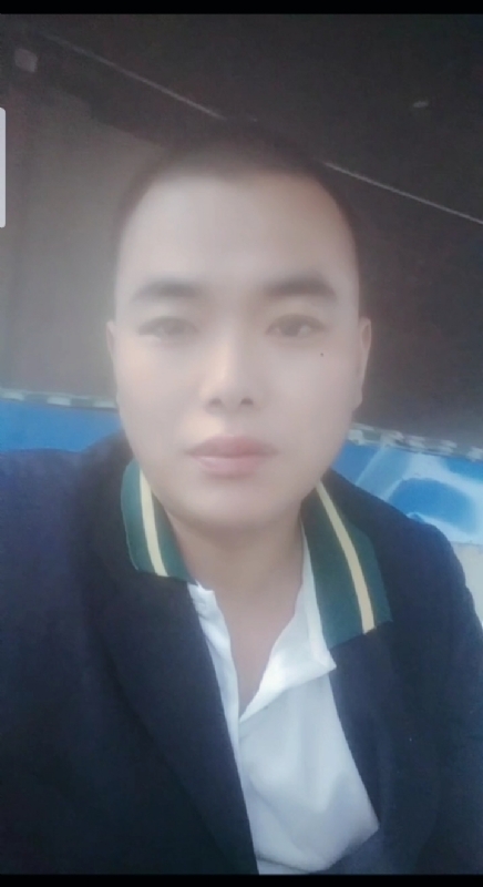 阳光男孩的第一张照片--平顶山蓝颜知己交友网